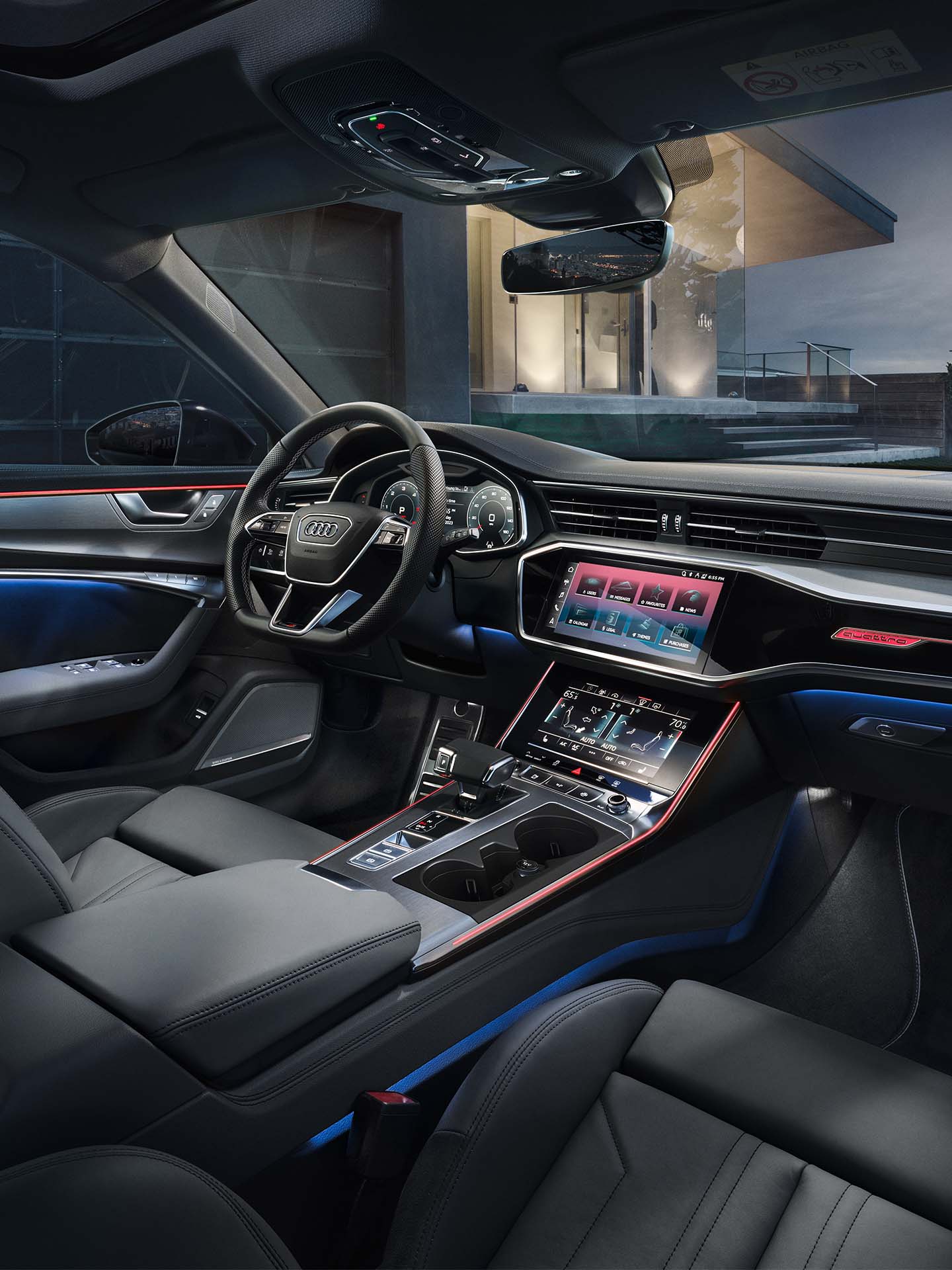 Foto del interior de un Audi A7 Sportback con el pack de iluminación ambiente plus.  